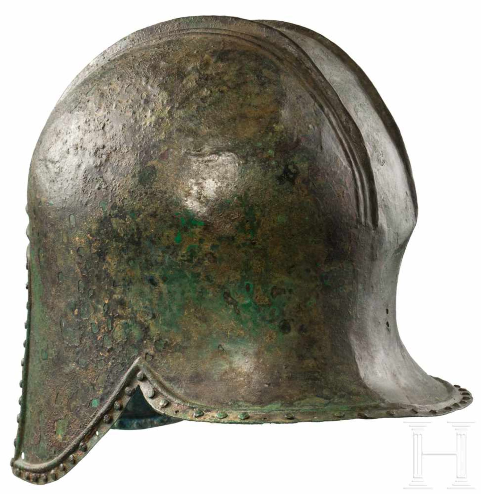 Illyrischer Helm, griechisch, 2. Hälfte 7. - 1. Hälfte 6. Jhdt. v. Chr.Bronzener Helm der - Bild 4 aus 5