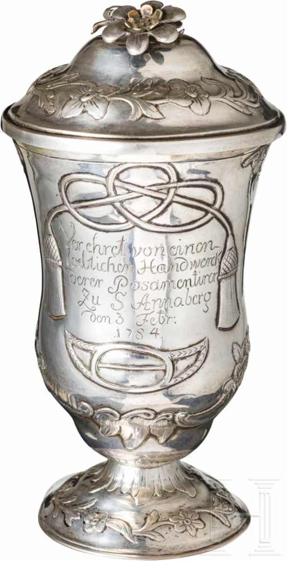 Silberner Geschenkbecher der Posamentierer zu Annaberg, datiert 1784Gefußter Becher mit eingezogener