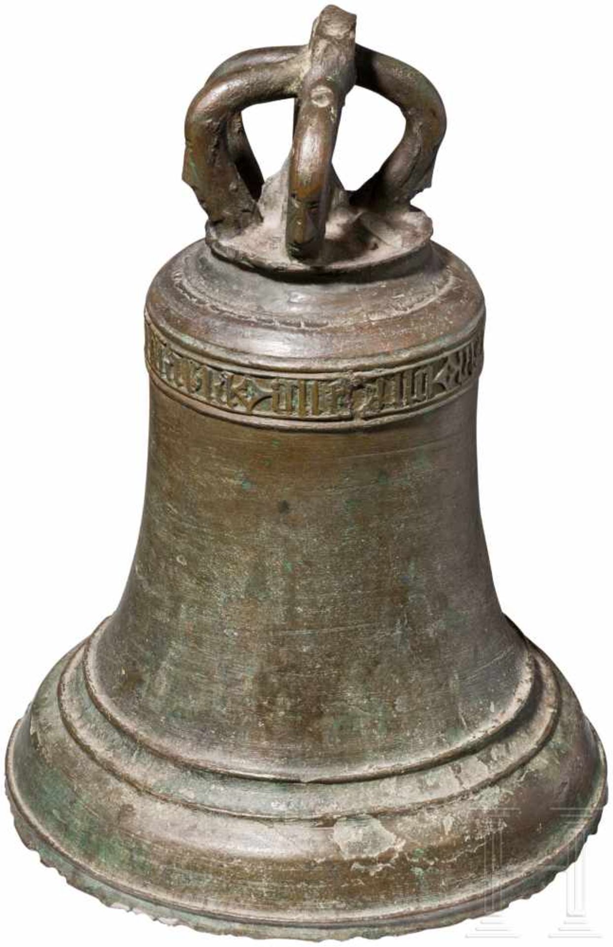 Bronzeglocke mit gotischer Inschrift, 15. Jhdt.Schmale, hohe, gotische Glocke mit einer Krone aus - Bild 3 aus 5