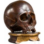 Barocker Memento-Mori-Schädel, deutsch, 17./18. Jhdt.Zweiteilig gearbeiteter, fast lebensgroßer