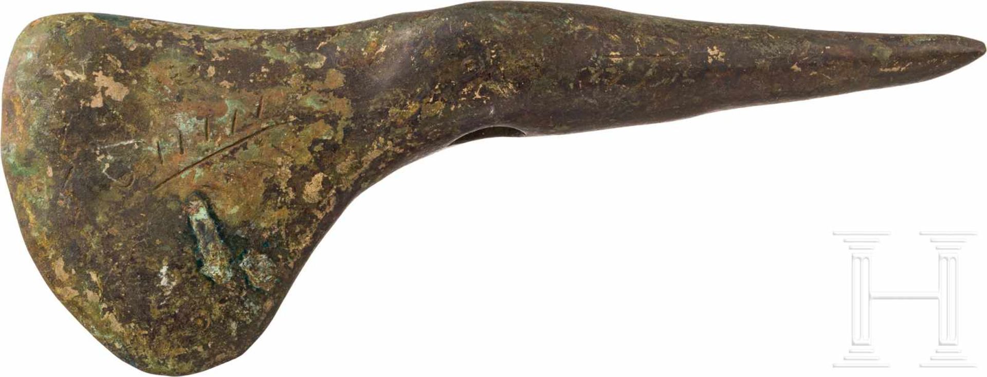 Bronzeaxt, frühe Bronzezeit, 1. Hälfte 2. Jtsd. v. Chr.Massive Bronzeaxt, Axt und dornförmige Spitze