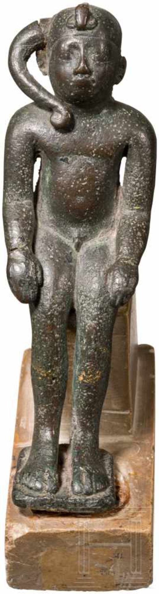 Statuette des Harpokrates, Ägypten, Dritte Zwischenzeit und Spätzeit, 7. - 4. Jhdt. v. Chr.Sitzfigur - Bild 3 aus 4