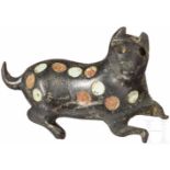 Figürliche Hundefibel, römisch, 2. - 3. Jhdt.Plastisch gestaltete Fibel in Form eines Hundes.