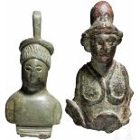 Zwei Bronzeappliken, Minerva- und Frauenbüste, römisch, 1. - 3. Jhdt.Minervabüste mit Helm und