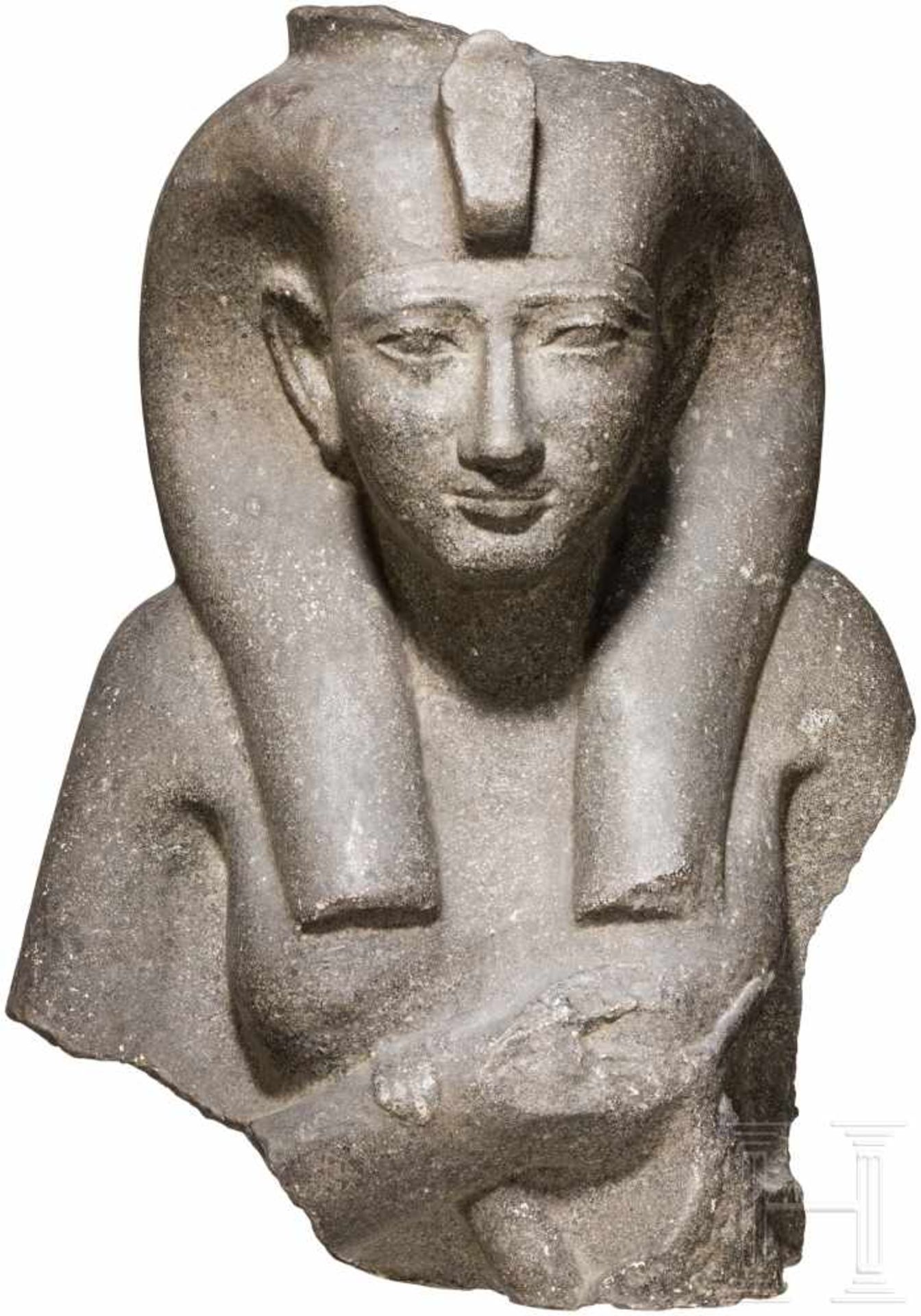 Dekorativer Abguss eines altägyptischen Isis-StandbildesDetailgetreuer Abguss des Oberteils einer