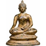 Bronze-Buddha mit Goldlackfassung, SüdostasienHohl gegossene Bronze mit Goldlackfassung. Darstellung