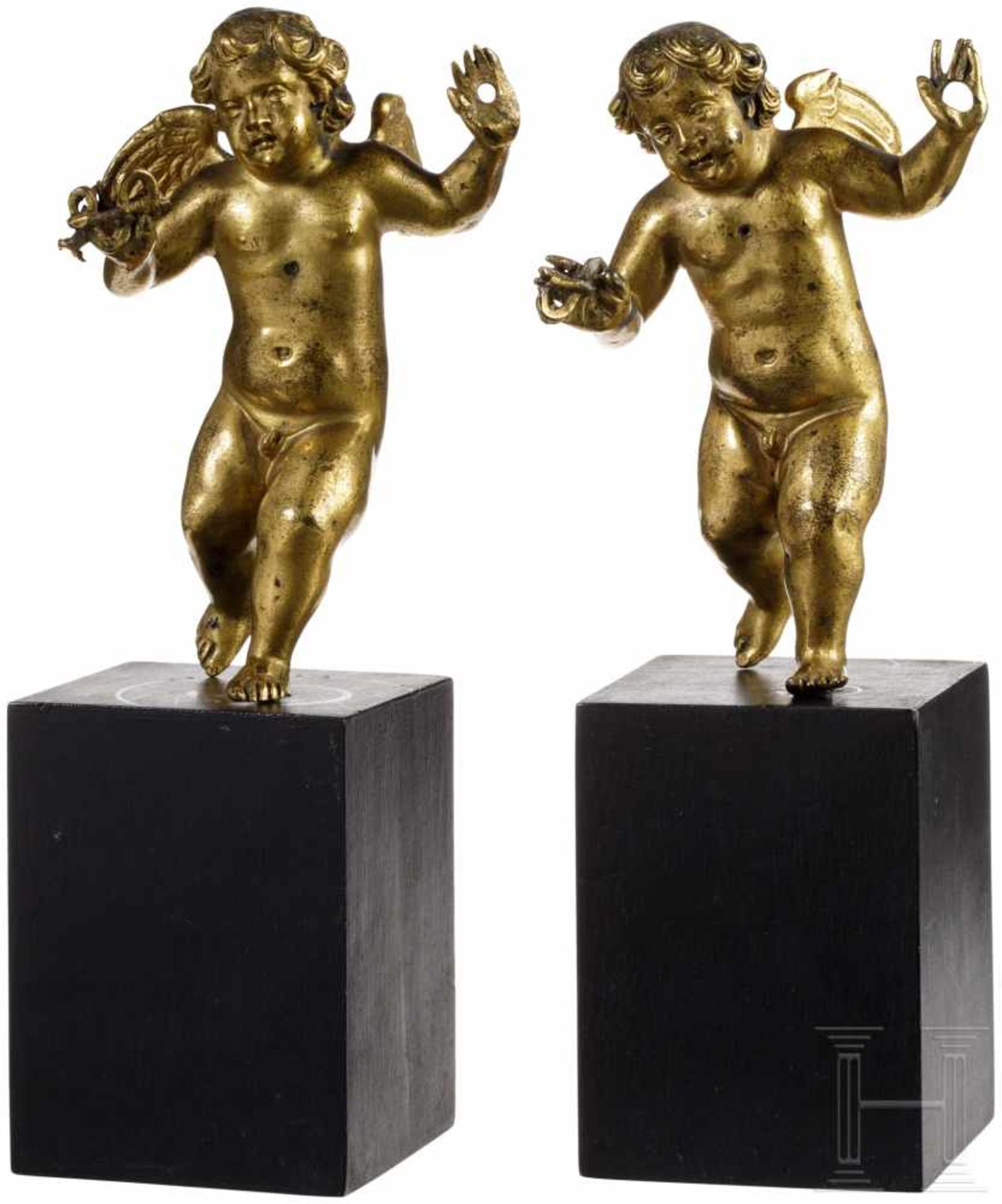 Ein Paar kleine Barock-Putti, Italien, frühes 18. Jhdt.Vollplastisch ausgeführter Bronzeguss,