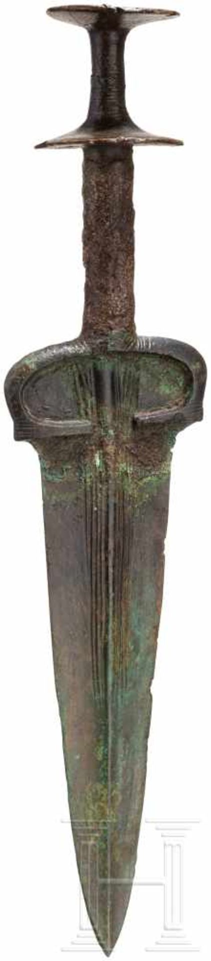 Bronzedolch mit Scheibenknauf, Nordiran - Luristan, um 1000 v. Chr.Klinge und Griff separat - Bild 2 aus 4