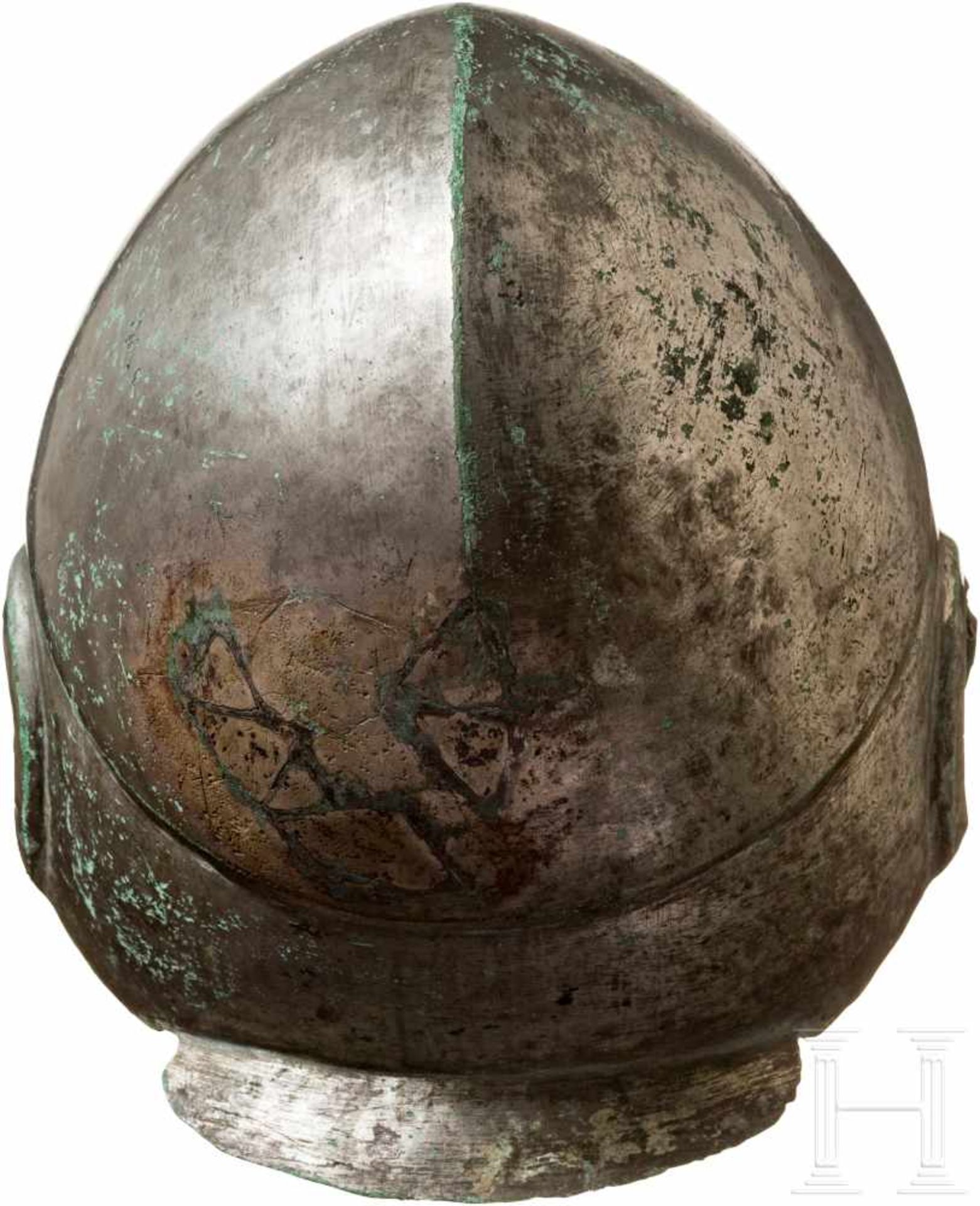 Chalkidischer Helm, Typ V, frühes 4. Jhdt. v. Chr.Breiter Bronzehelm mit vollflächiger Verzinnung, - Bild 6 aus 6