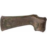 Schaftlochaxt der Bronzezeit, Südosteuropa, ca. 24. - 16. Jhdt. v. Chr.Schaftlochaxt vom Typ
