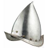 Birnmorion, Frankreich/Spanien, um 1600Hohe, einteilig geschlagene Glocke mit Spitze. Spitz