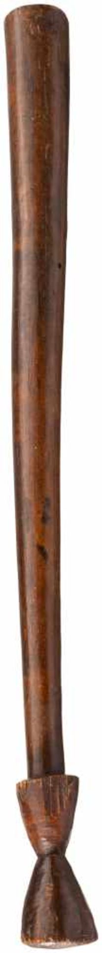 Kriegskeule "Gadi", FidschiNach oben konisch erweiterte Holzkeule mit doppelt konischem Knauf am