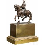 Miniatur-Reiterstandbild, Frankreich, 20. Jhdt.Bronzestatuette eines Feldherren im Harnisch zu