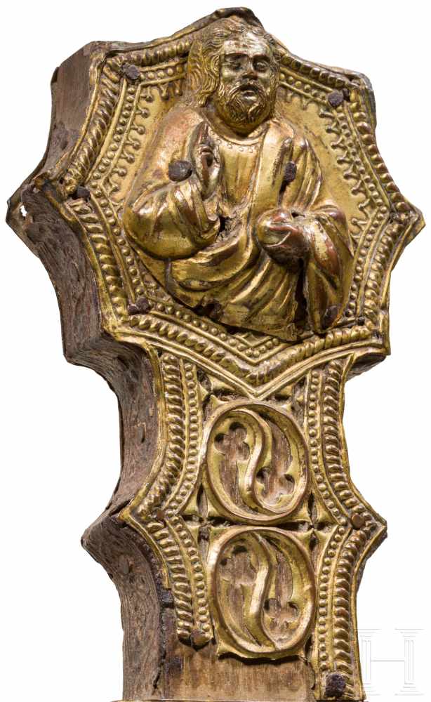 Vortragekreuz, Frankreich, 1. Hälfte 16. Jhdt.Feuervergoldetes Kupfer über mehrteiligem Eichenholz- - Image 3 of 5