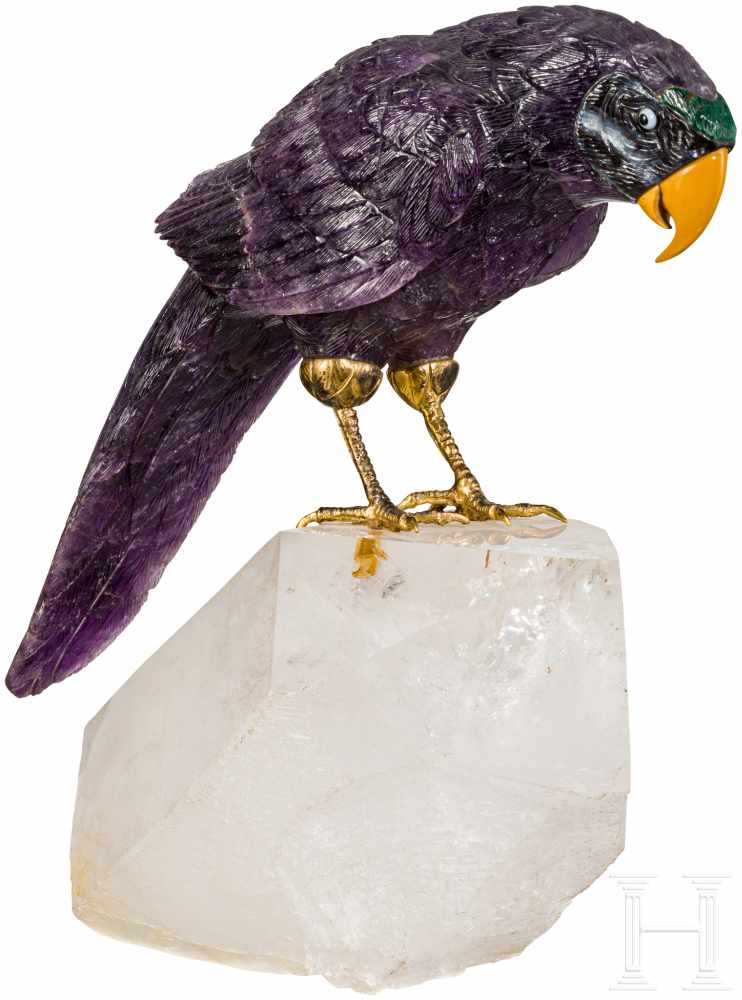 Papageienskulptur, Frankreich, 20. Jhdt.Fein geschnittene Skulptur eines sitzenden Papageis aus