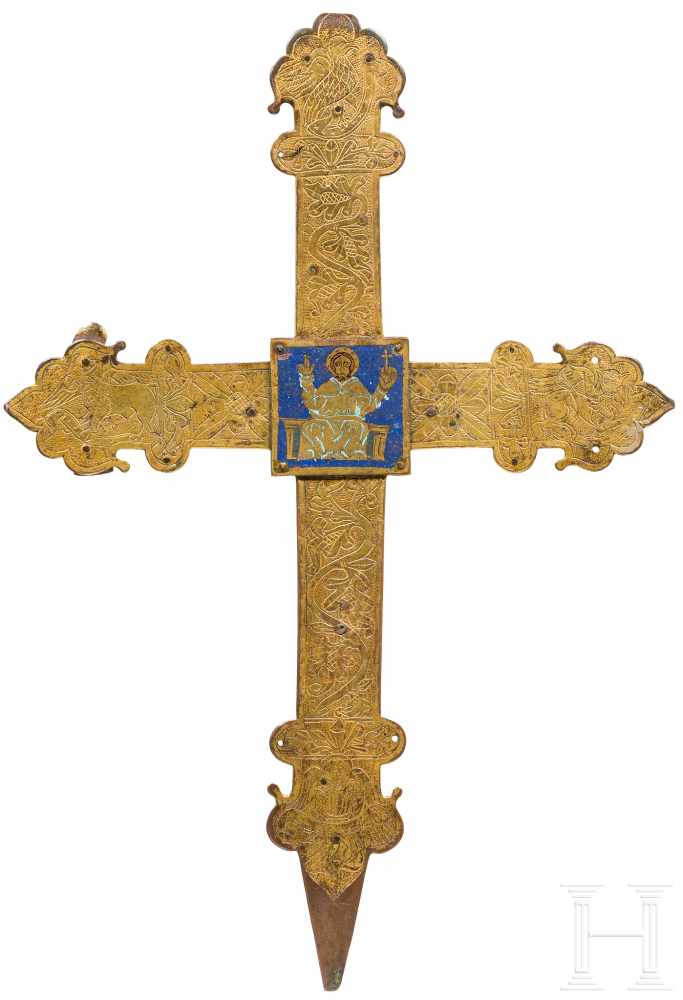 Vergoldetes, teilemailliertes Vortragekreuz, Limoges, 15. Jhdt.Vollflächig beidseitig ornamental - Image 2 of 5