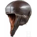 Fliegerhelm Airaile, 1. Hälfte 20. Jhdt.Hartschale mit braunem Leder bezogen, gepolsterte