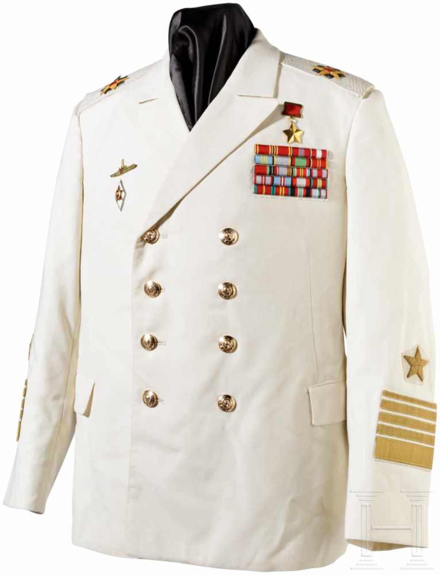 Paradeuniform und Sommerjacke für einen Admiral, Sowjetunion, ab 1945Schirmmütze mit schwarzem - Bild 3 aus 8