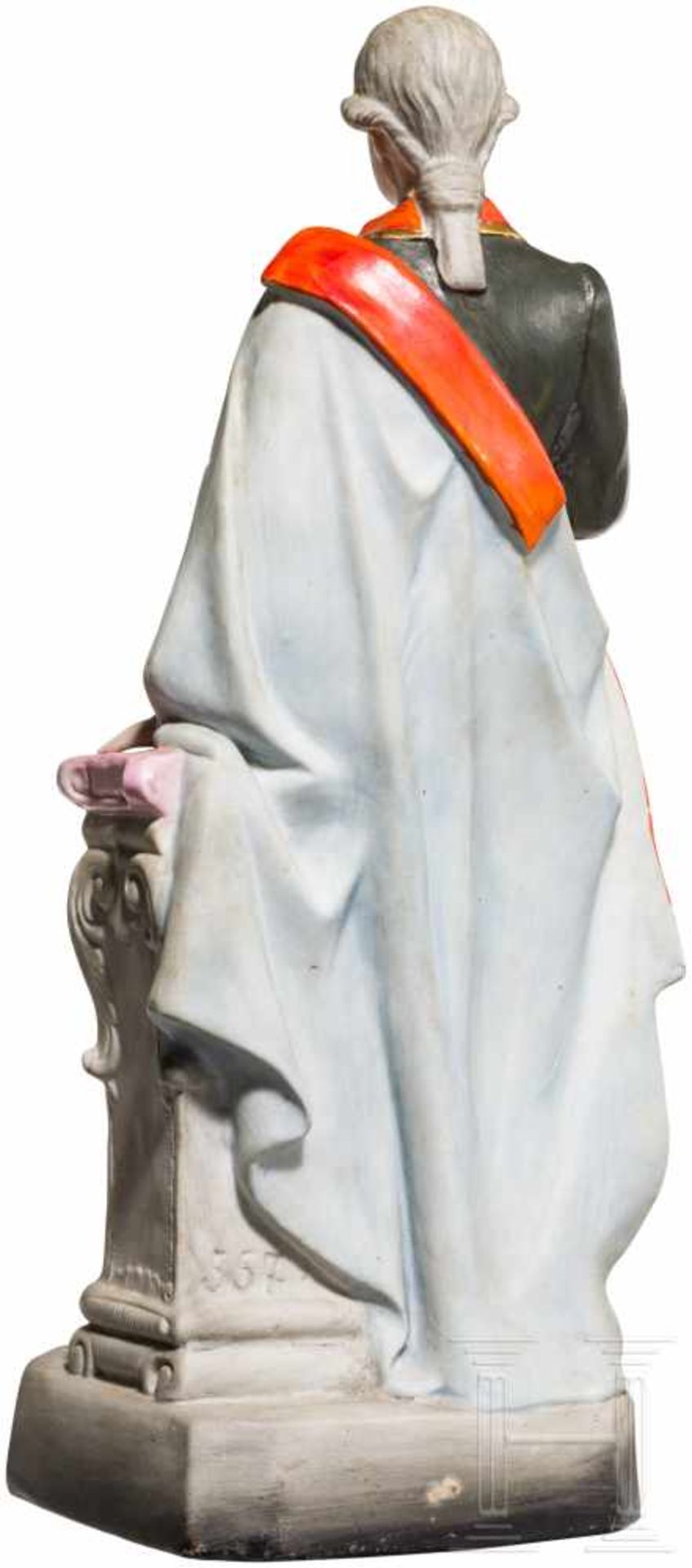 Kaiser Joseph II. - farbig gefasste KeramikfigurDer Kaiser in Uniform mit Umhang und Orden, die - Bild 3 aus 3