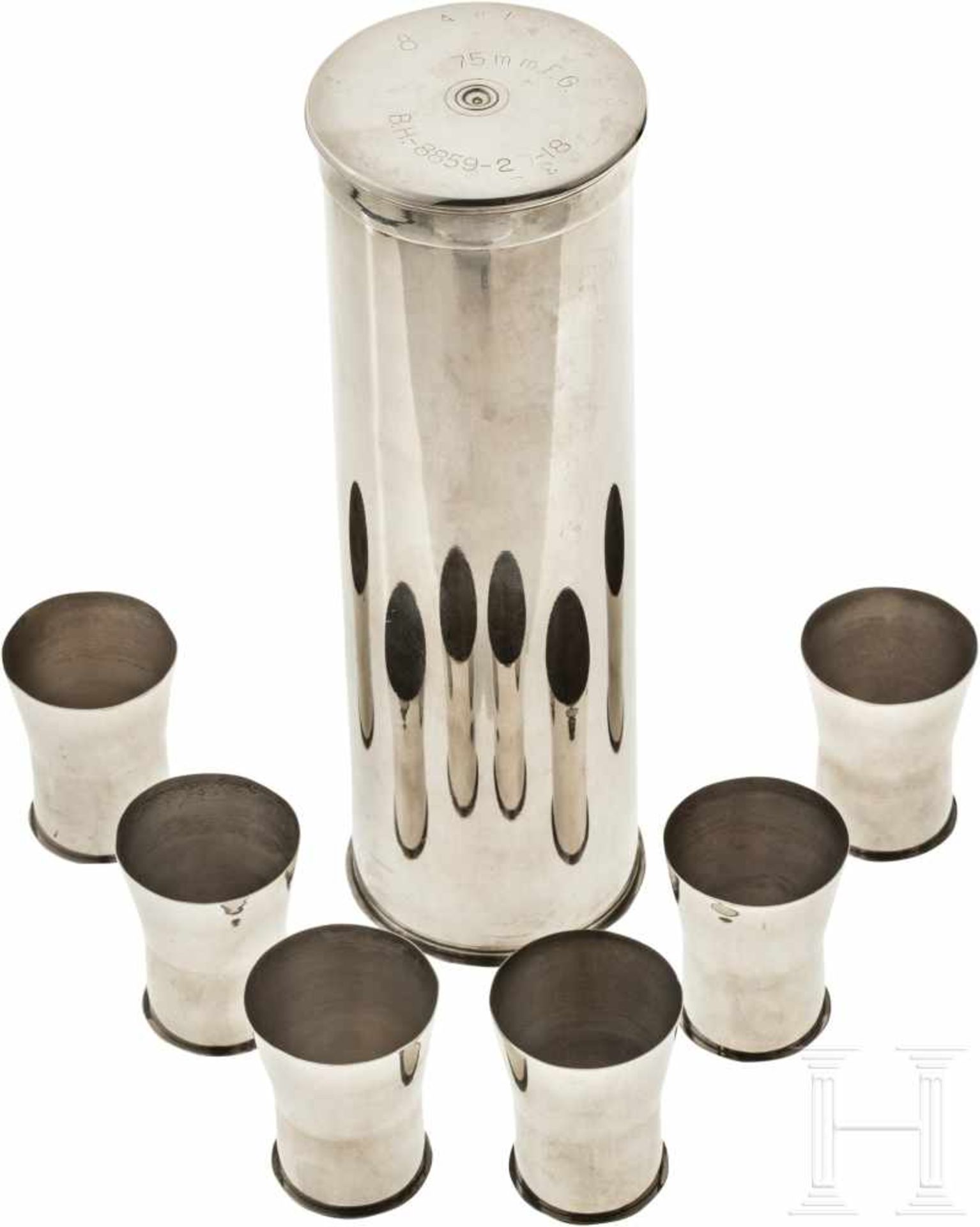 Artillery Shell Cocktail Set mit Shaker und sechs BechernDer versilberte, hohe Cocktail-Shaker aus - Bild 3 aus 3