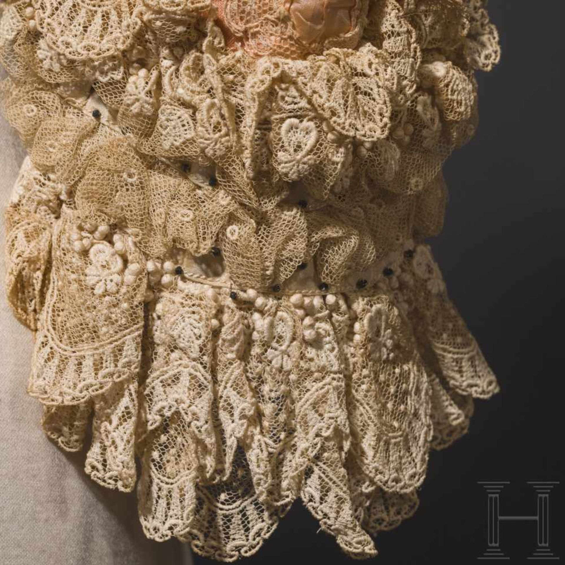 Kaiserin Elisabeth von Österreich - zweiteiliges, lachsfarbenes Sommerkleid aus KorfuSehr feiner, - Bild 6 aus 10