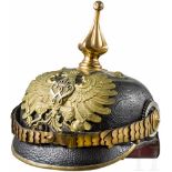 Helm der preußischen Gendarmerie, um 1900Schwarze Lederglocke (krakeliert), verschraubte