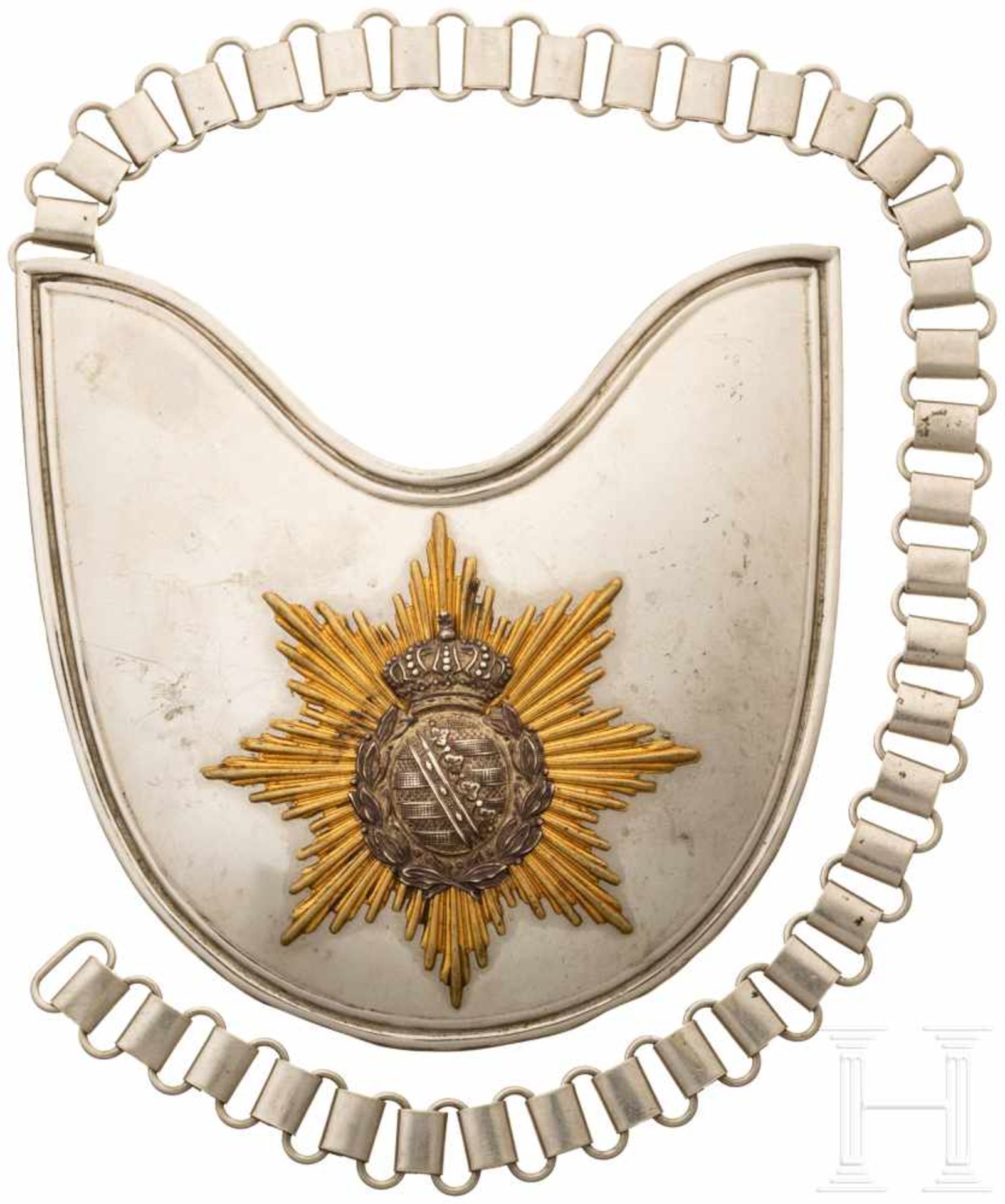 Ringkragen für Stabswachen im 1. Königlich Sächsischen Leib-Grenadier-Regiment Nr. 100Gewölbter