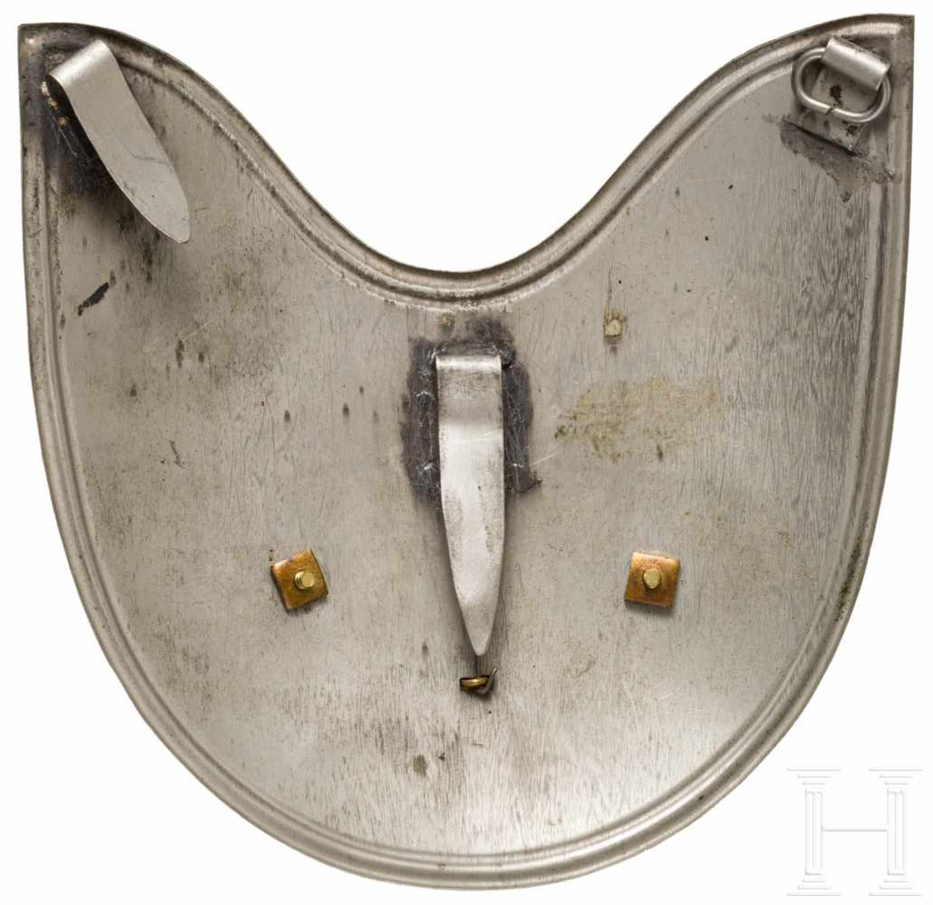 Ringkragen der Feldgendarmerie, ab 1867Gewölbter Ringkragen aus vernickeltem Neusilberblech, im - Bild 2 aus 2