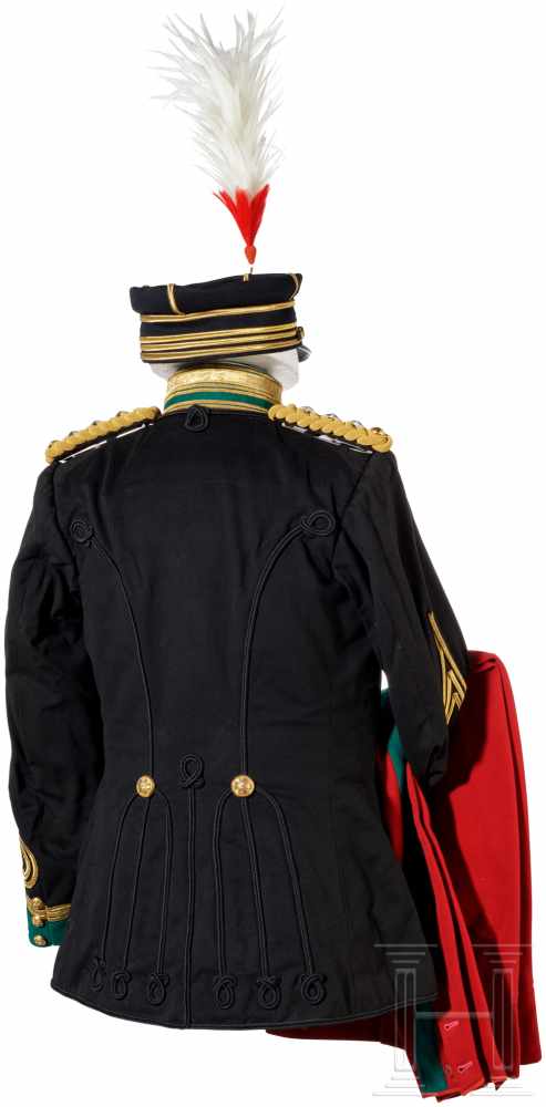 Uniformensemble für einen Oberst der Kavallerie, Meiji PeriodeSchirmmütze aus schwarzem Wolltuch mit - Image 2 of 4