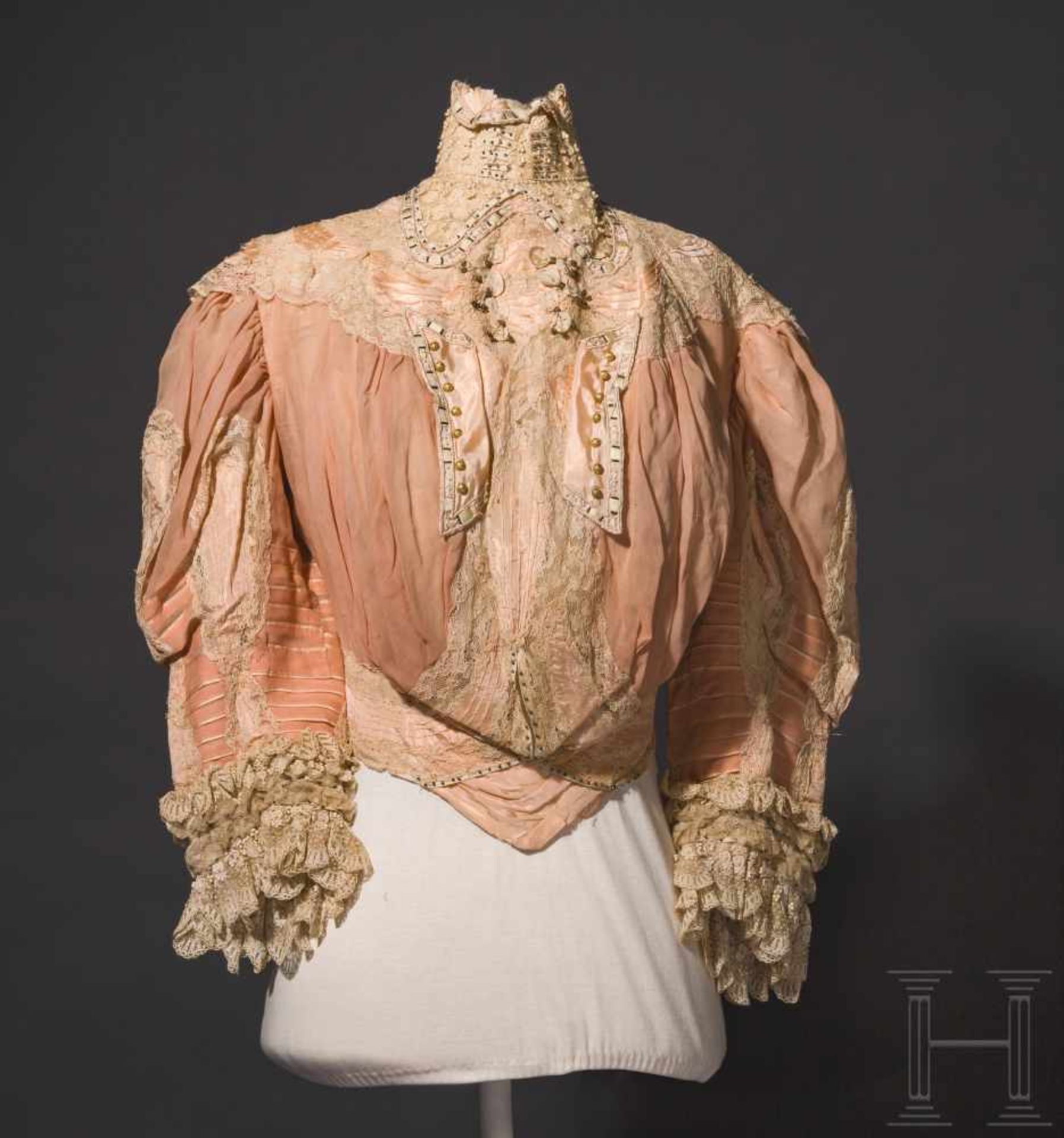 Kaiserin Elisabeth von Österreich - zweiteiliges, lachsfarbenes Sommerkleid aus KorfuSehr feiner, - Bild 2 aus 10