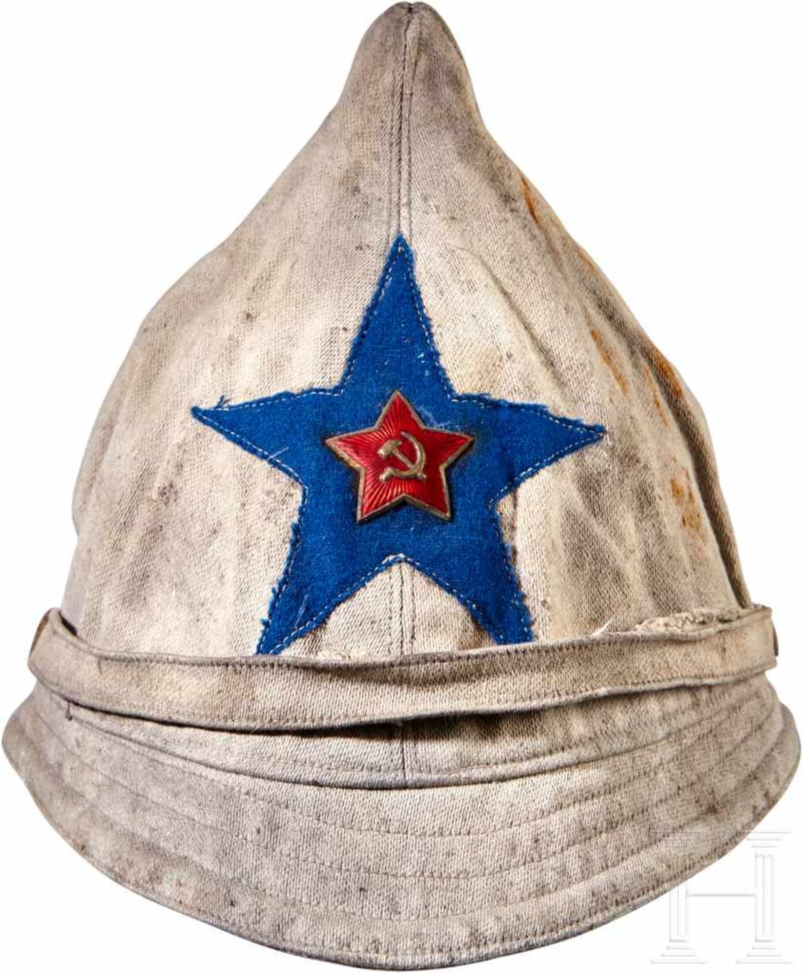 A White Budenovka CapWhite fabric summer "Budenovka" style cap used by troops in the civil war and - Bild 9 aus 9