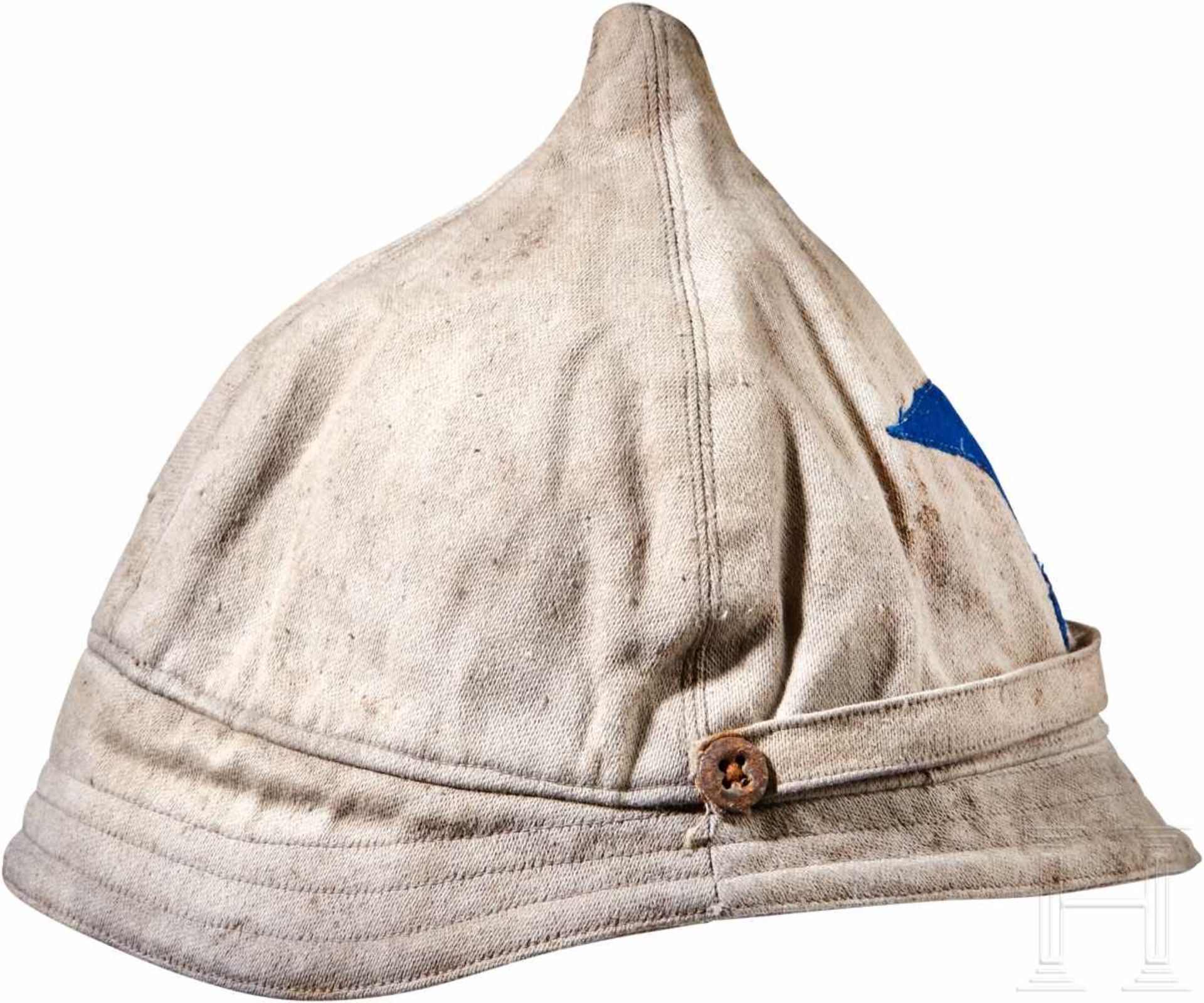 A White Budenovka CapWhite fabric summer "Budenovka" style cap used by troops in the civil war and - Bild 2 aus 9