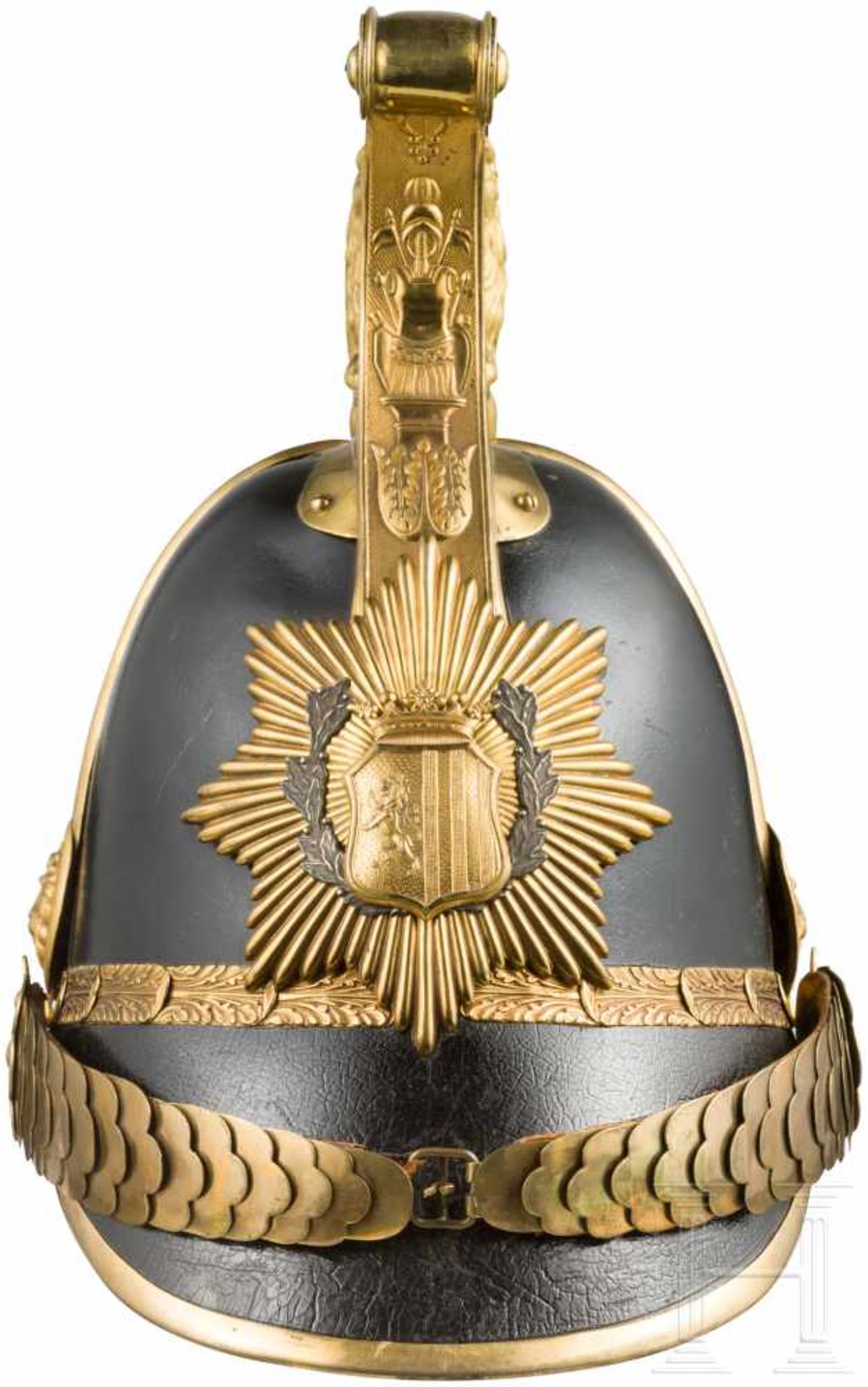 Helm für Offiziere der Dresdner Stadtgarde, um 1848Elegante, hohe Lederglocke, komplett mit allen - Bild 3 aus 6