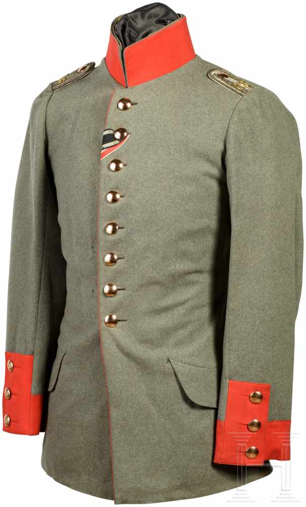 Waffenrock zur feldgrauen Friedensuniform M1915 für einen Leutnant im Infanterie-Regiment "