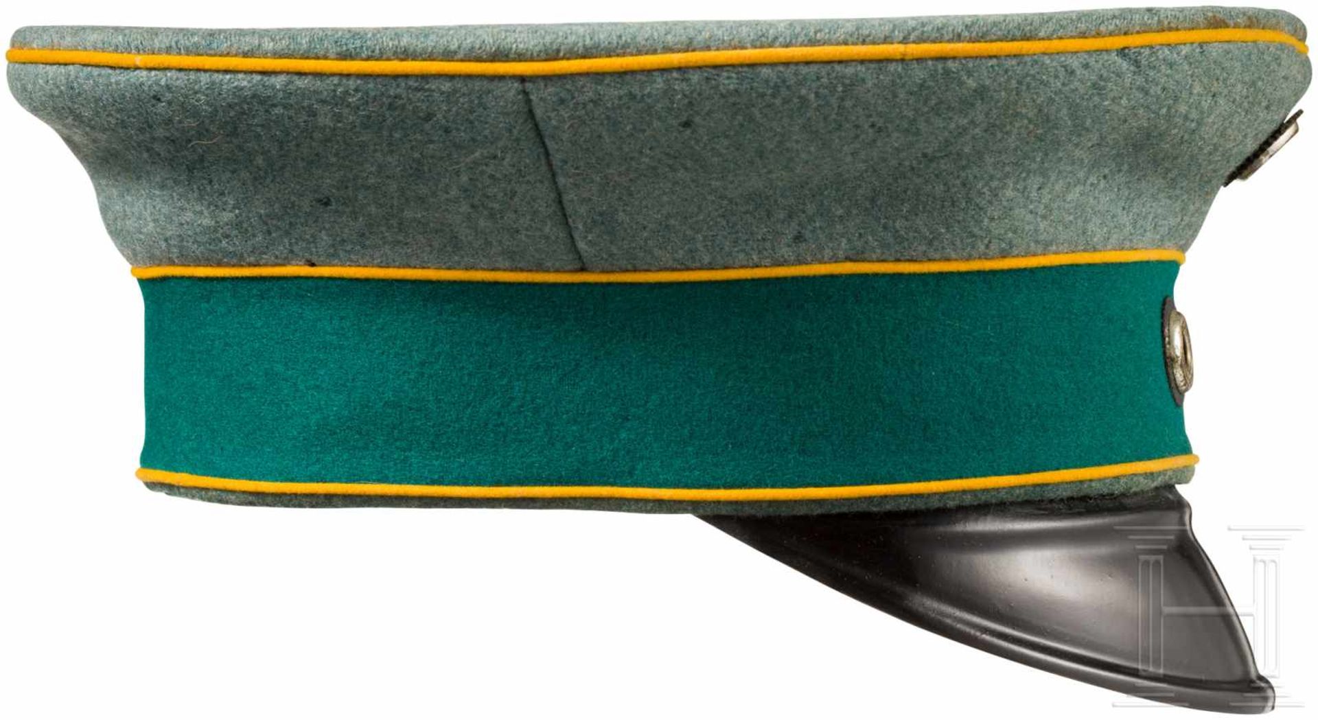 Schirmmütze für Offiziere der preußischen Jäger-Regimenter zu PferdeGrünliches Wolltuch mit grünem - Bild 2 aus 3