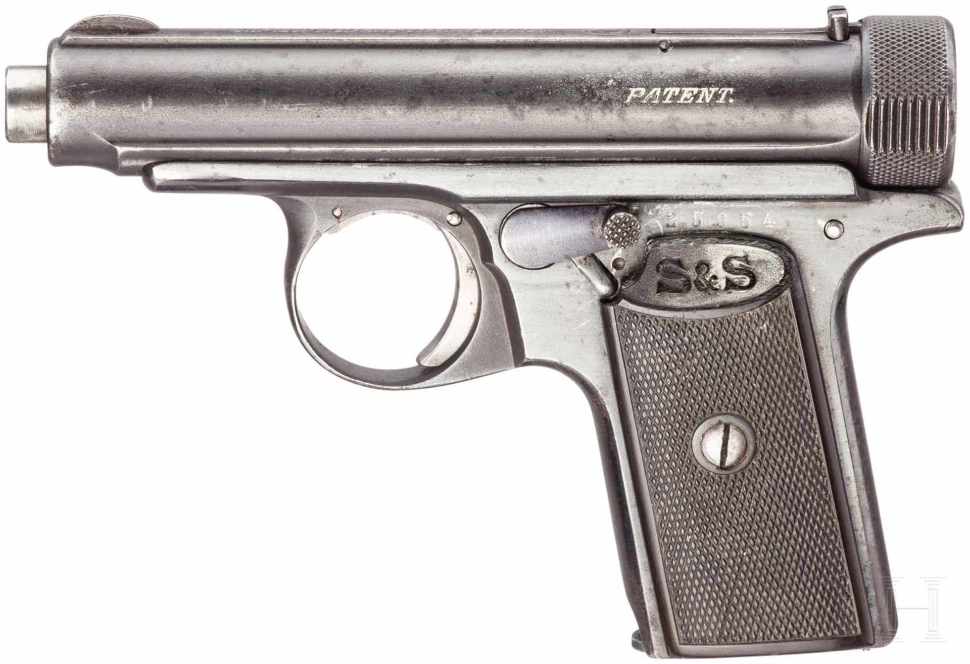 Sauer & Sohn Mod. 13, mit TascheKal. 7,65 mm Brown., Nr. 25954, Lauf schwach matt. Siebenschüssig.