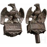 Two flagpole tops, 19th centuryTraditionsfertigung aus Buntmetallblech (Dellen, dunkle Patina).