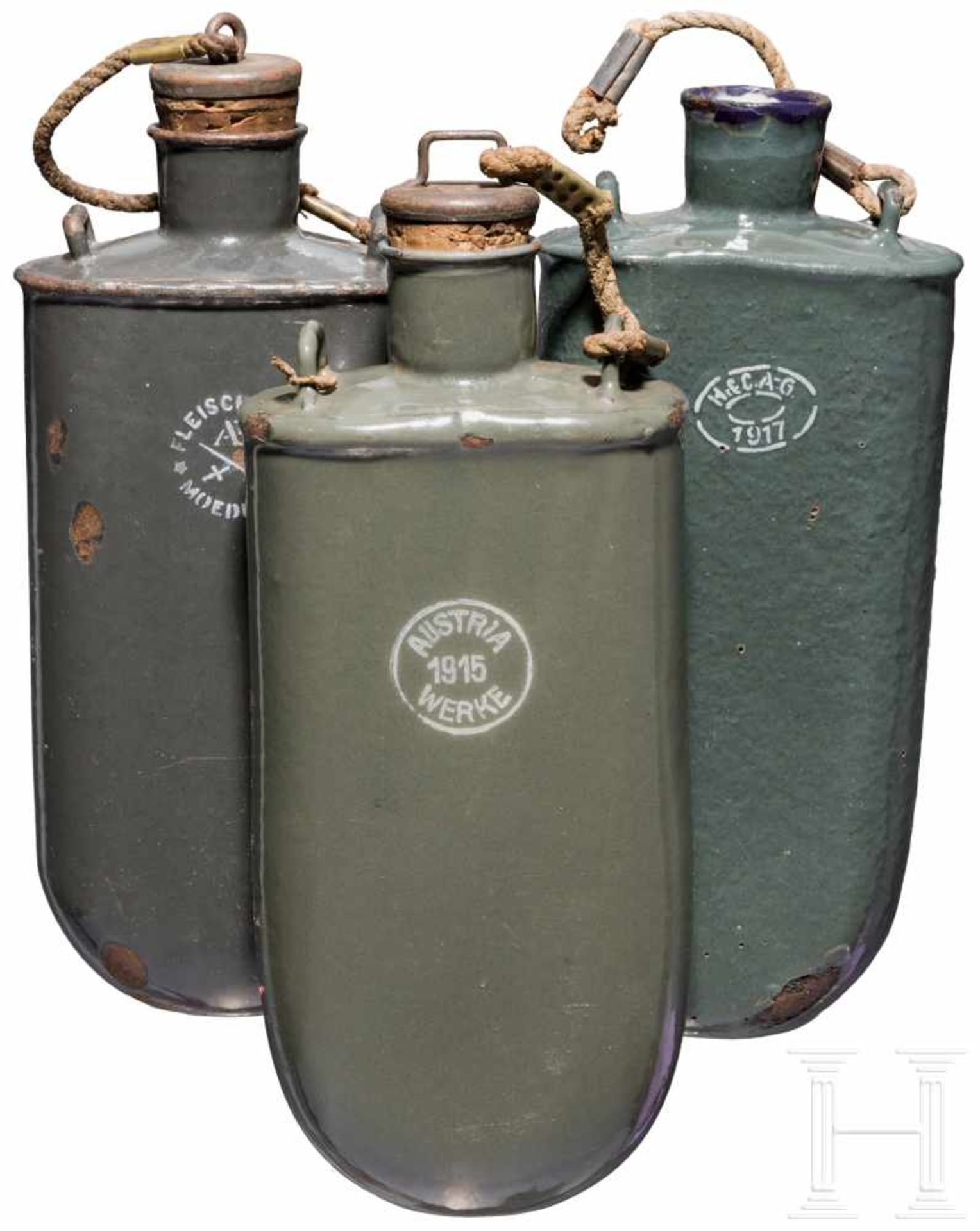 Three enamelled field bottles, 1st world warJew. gestempelt, "M & C. A-G 1917", (Korkverschluss