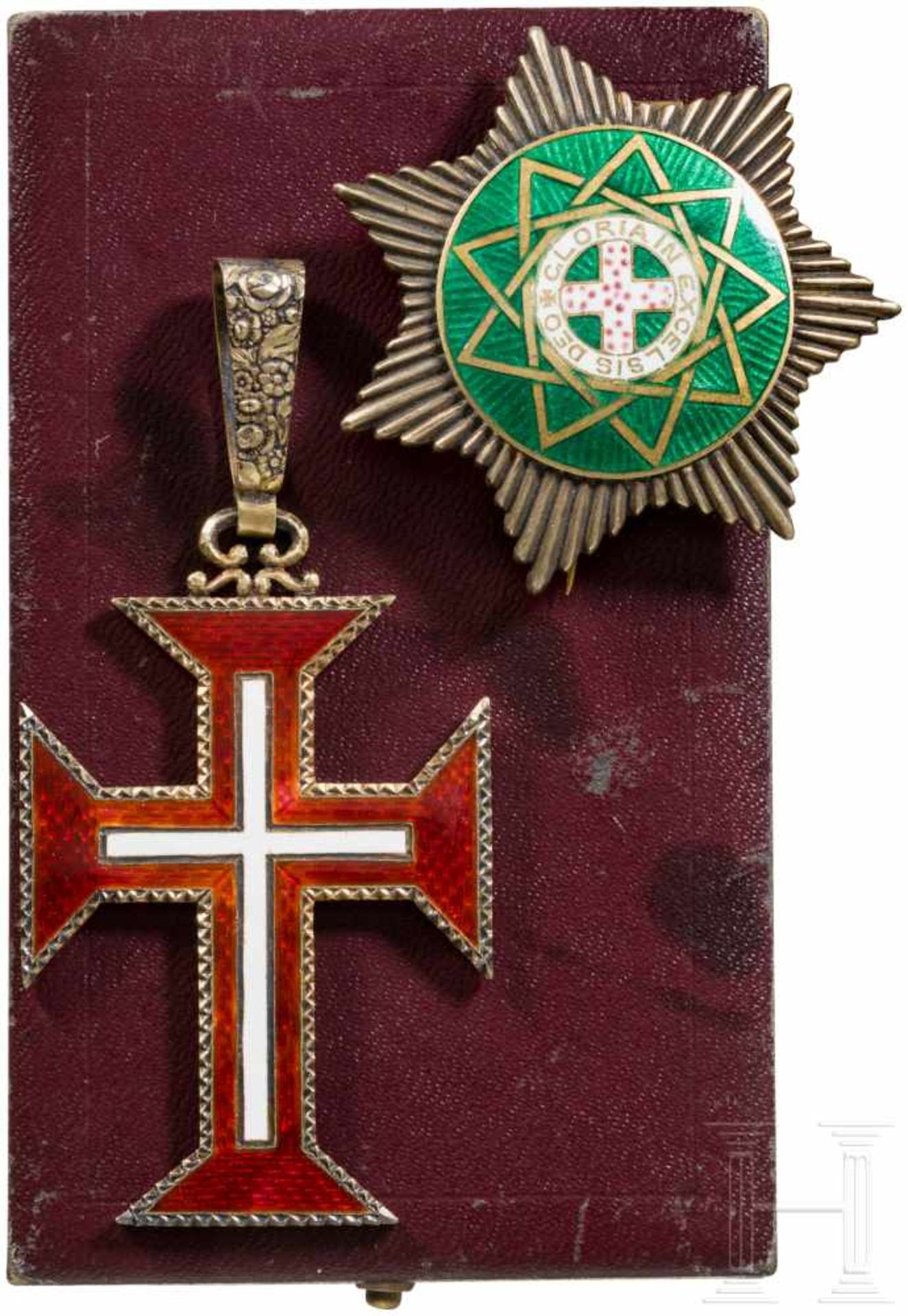 Two awards, Portugal and Freemason, 20th centuryRot und weiß emailliertes Kreuz des