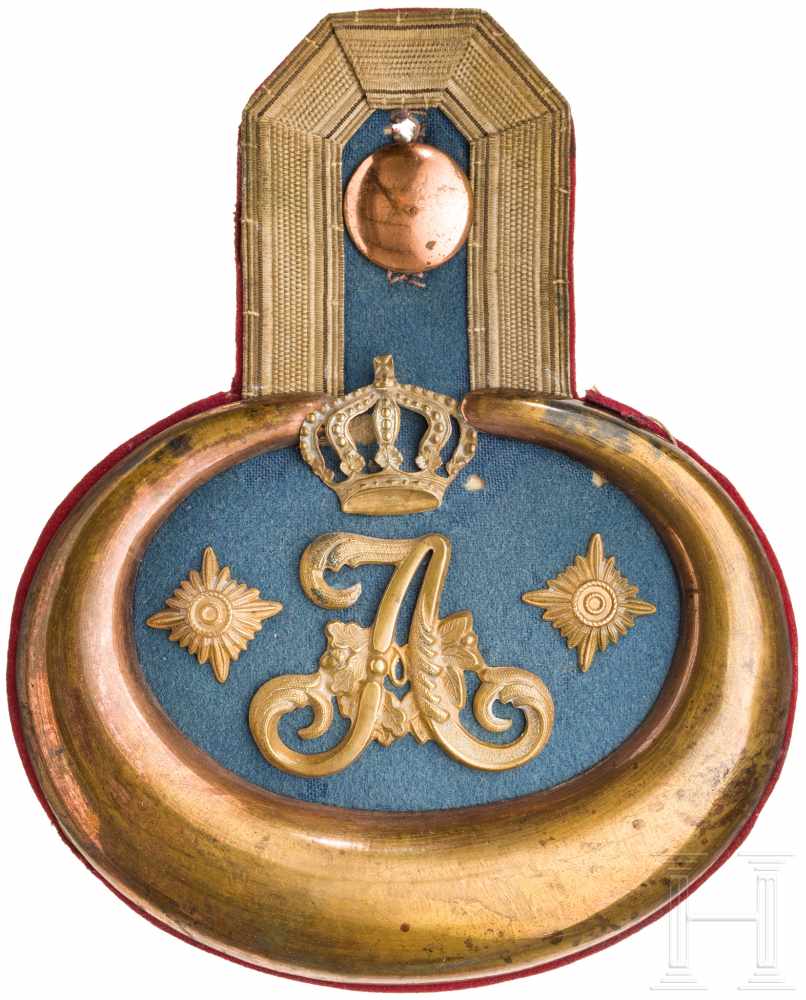 Epaulette for a captain in Queen Augusta Garde Grenadier Regiment No. 4Feld aus graublauem Tuch,