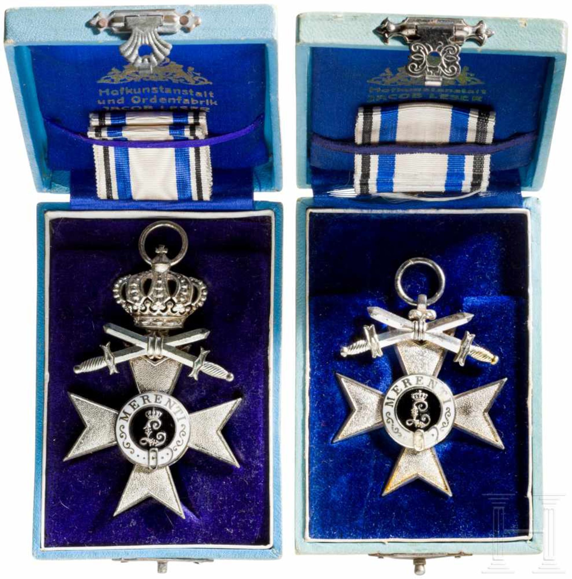 Two Military Service Crosses 2nd class in case, Bavaria2. Klasse mit Schwertern bzw. mit