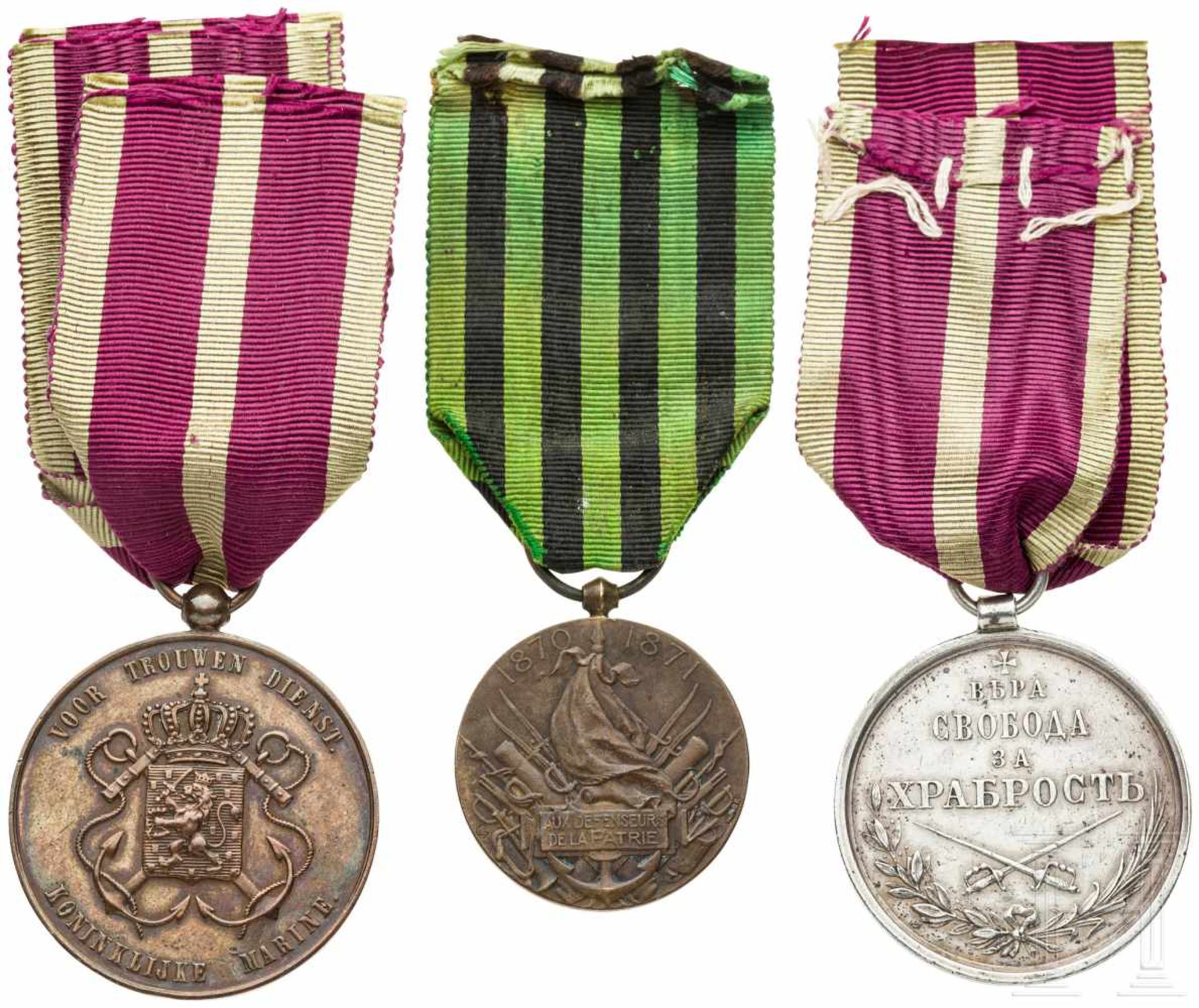 Three international medals, 19th and 20th centuriesSilberne russische Tapferkeitsmedaille mit - Bild 2 aus 2