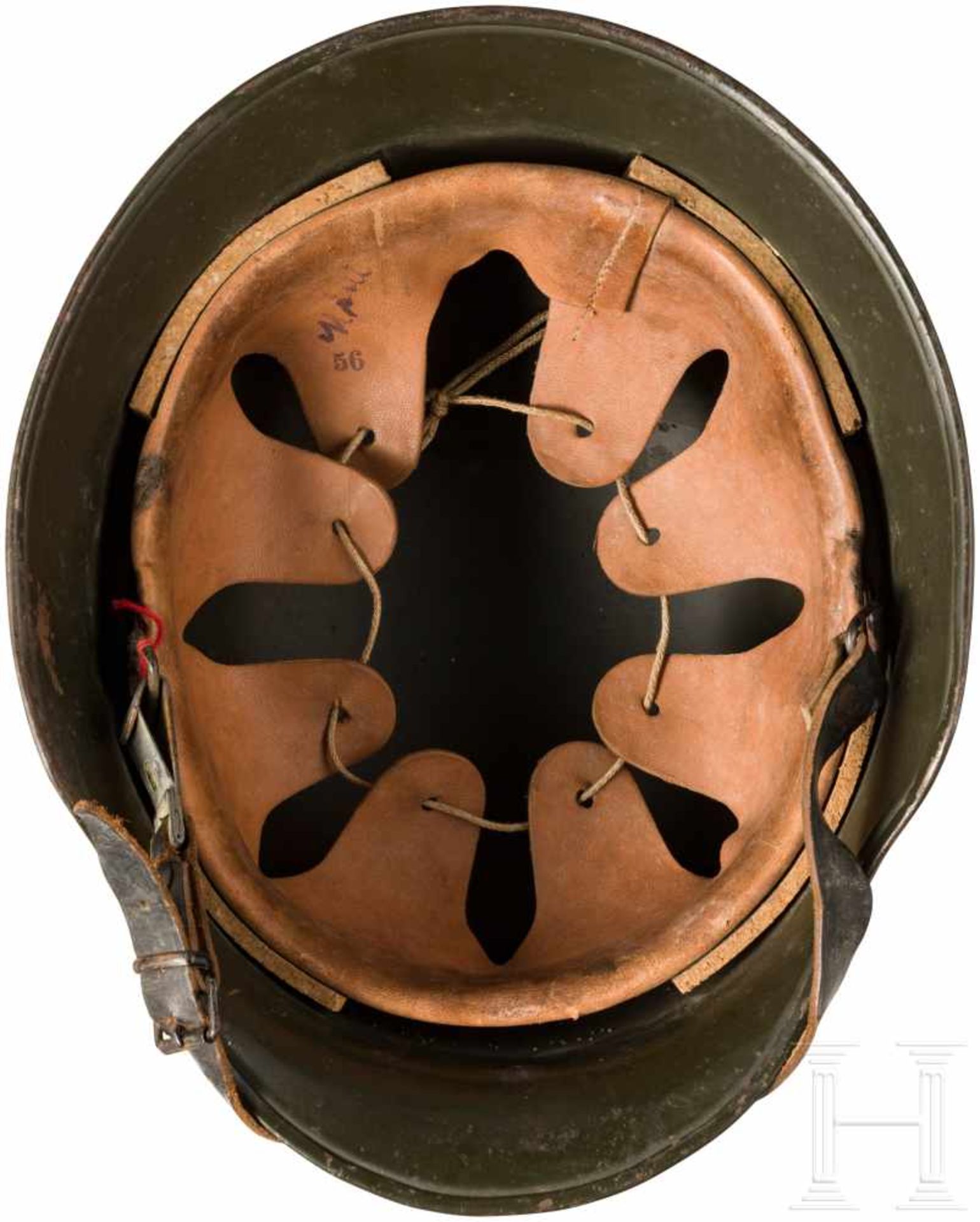 Stahlhelm für RotkreuzangehörigeZiviler Helm mit seitlichem Rot Kreuz-Emblem. Ohne Obligo.Zustand: - Bild 3 aus 3