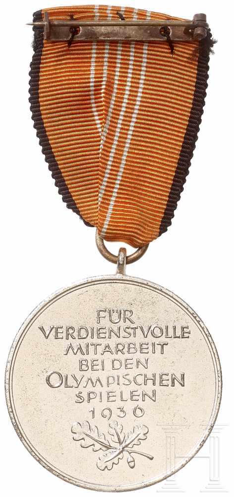 Deutsche Olympia-Erinnerungsmedaille 1936 im EtuiVersilberte, eiserne Medaille, das vernähte Band - Image 2 of 3