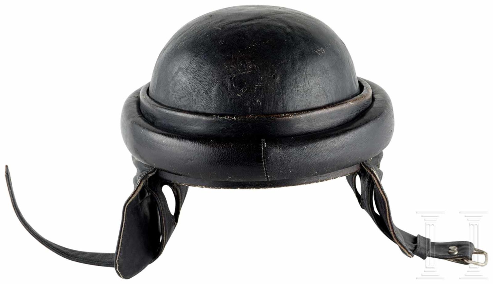 zurückgezogen / withdrawn---Helm für motorisierte Einheiten (Panzer/Motorrad), Deutschland, 1930er