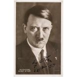 Adolf Hitler - eigenhändig signierte Hoffmann-Portraitpostkarte "Reichskanzler Adolf Hitler"