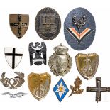 Gruppe von 13 Auszeichnungen von Freikorps bzw. von Einwohnerwehren (EW)Verschiedene Materialien,