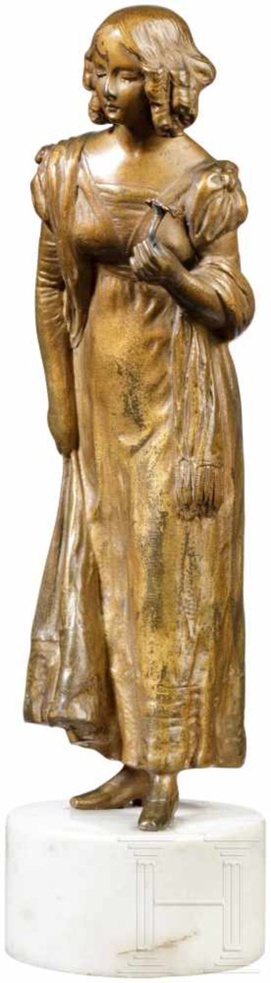 Junge Dame mit Blume, Bronze, um 1900Bronze mit Resten von Goldbronzierung, unsigniert. Auf