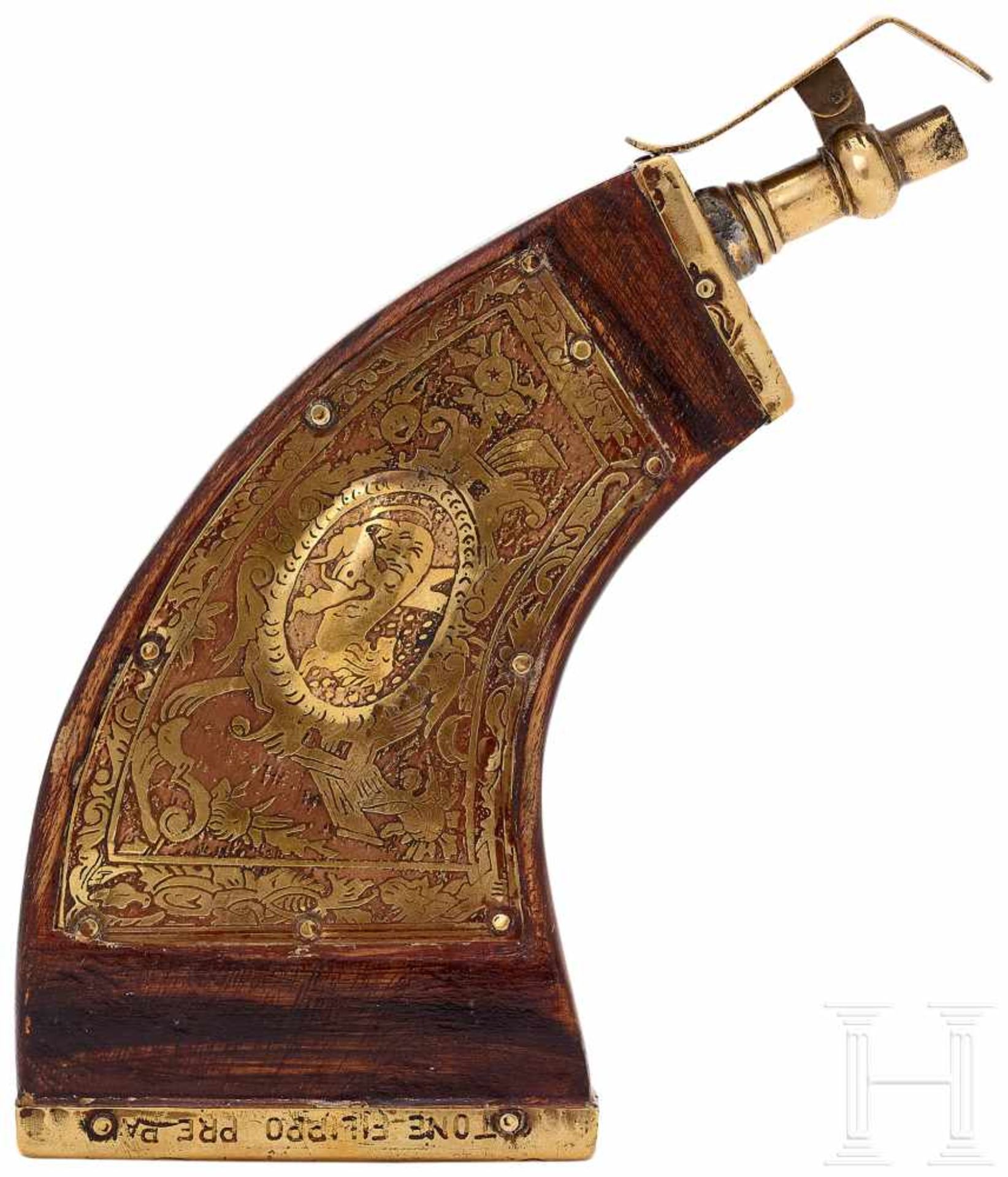 Pulverflasche im Barock-Stil, 19. Jhdt.Holz und graviertes, teilvergoldetes Messing, teilweise - Bild 2 aus 3