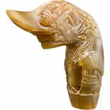 Seltener Krisgriff aus grünlichem Horn (Rajamala Dursasana), Java, Tegal, 20. Jhdt.Plastisch